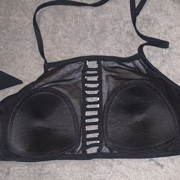 Lord & Taylor design lab black comfort supportive beach cup bikini bra top - Picture 3 of 3